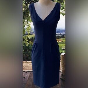 Diane Von Furstenberg ‘90’s flattering stretchy sheath dress